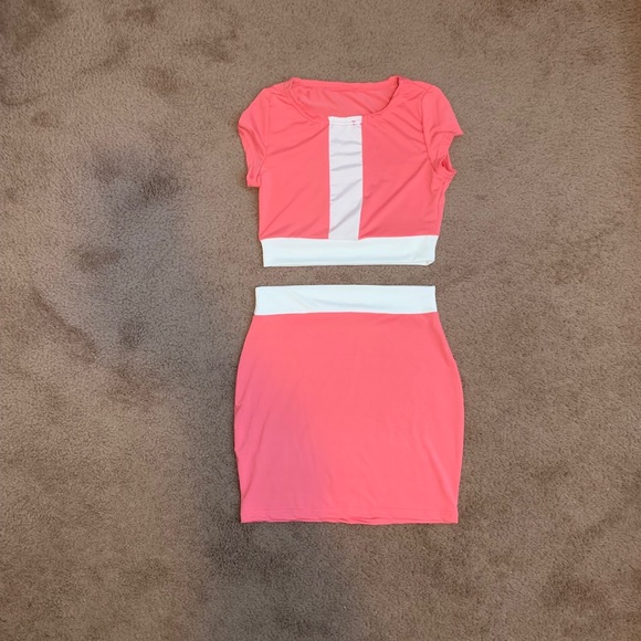 NWOT Women Two Piece Color Block Skirt Set - Picture 4 of 7